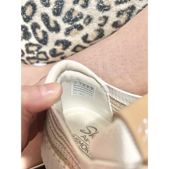 Sketchers Womens Wilshire Blvd Sneakers White & Tan Size 8 Casual Comfort Vegan - Picture 9 of 10